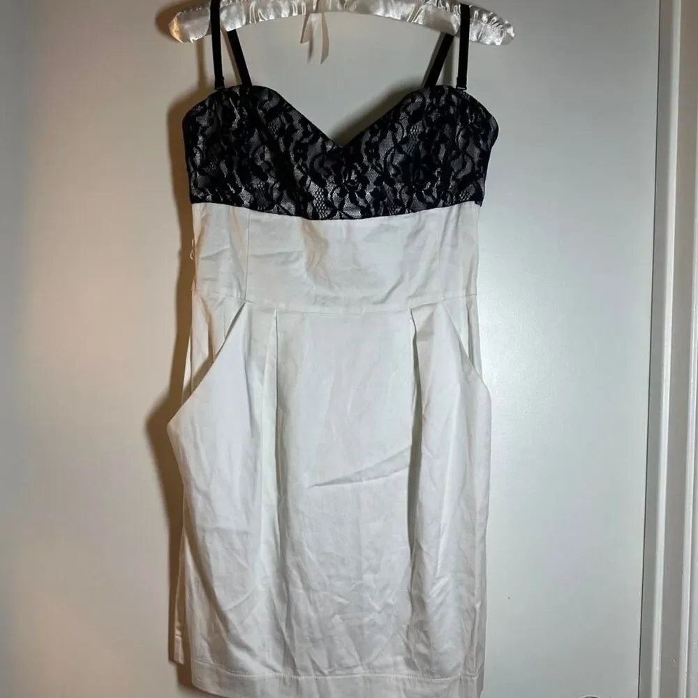 Guess Women's White and Black Dress